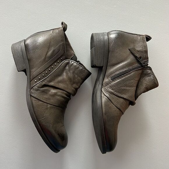 New Miz Mooz Women's Snap Wide Bootie in Ash Size 38 Wide - Picture 1 of 9
